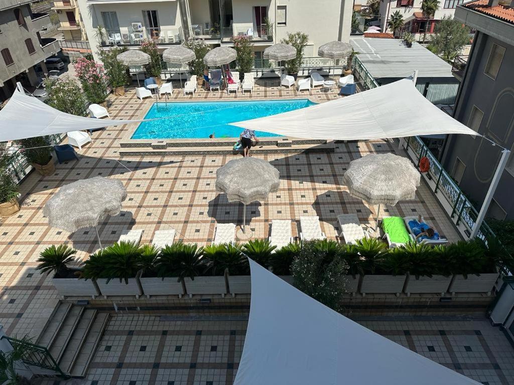 Hotel Costa Verde Pineto Exterior photo