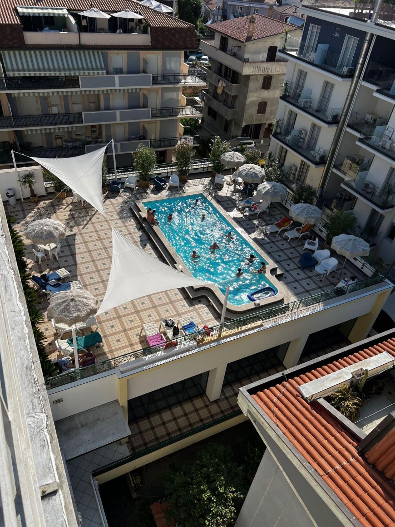 Hotel Costa Verde Pineto Exterior photo